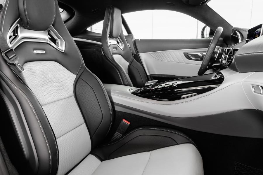 Интерьер Mercedes-AMG GT (C190) 2019 года  (WW) (фото 6 из 42)